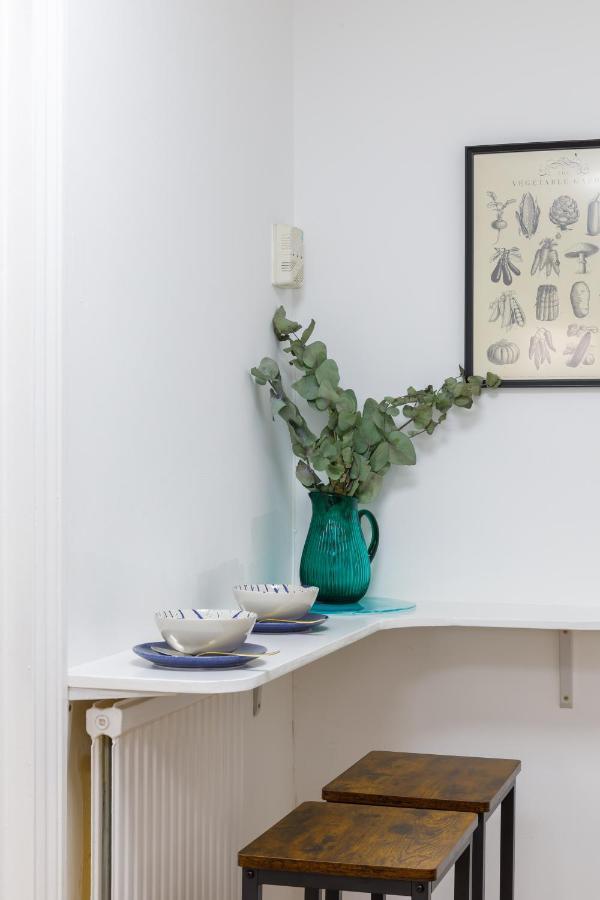 Beachside Retreat 2-Bedroom Gem With Free Private Parking & Outdoor Space Brighton Eksteriør bilde
