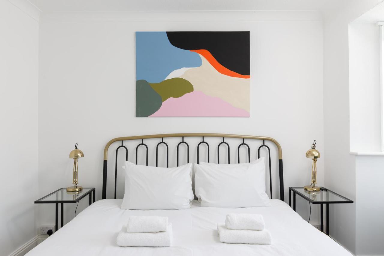 Beachside Retreat 2-Bedroom Gem With Free Private Parking & Outdoor Space Brighton Eksteriør bilde