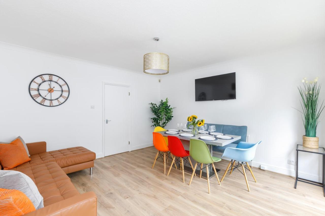 Beachside Retreat 2-Bedroom Gem With Free Private Parking & Outdoor Space Brighton Eksteriør bilde