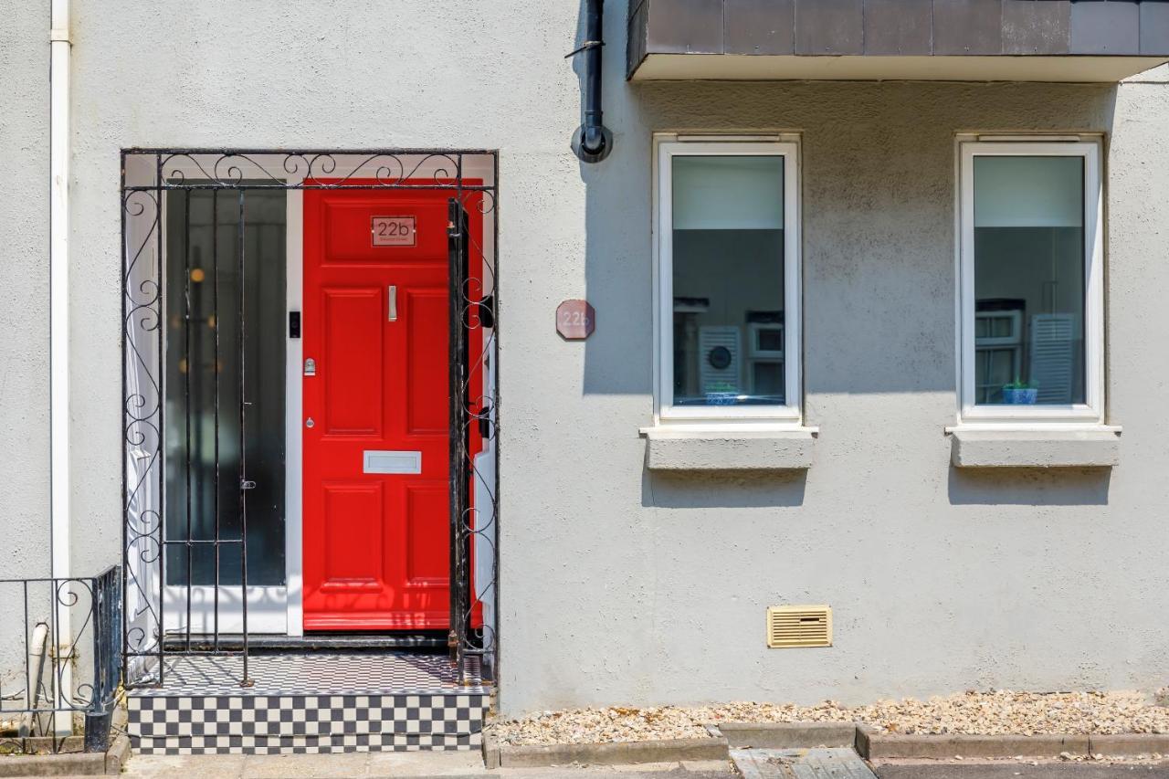 Beachside Retreat 2-Bedroom Gem With Free Private Parking & Outdoor Space Brighton Eksteriør bilde