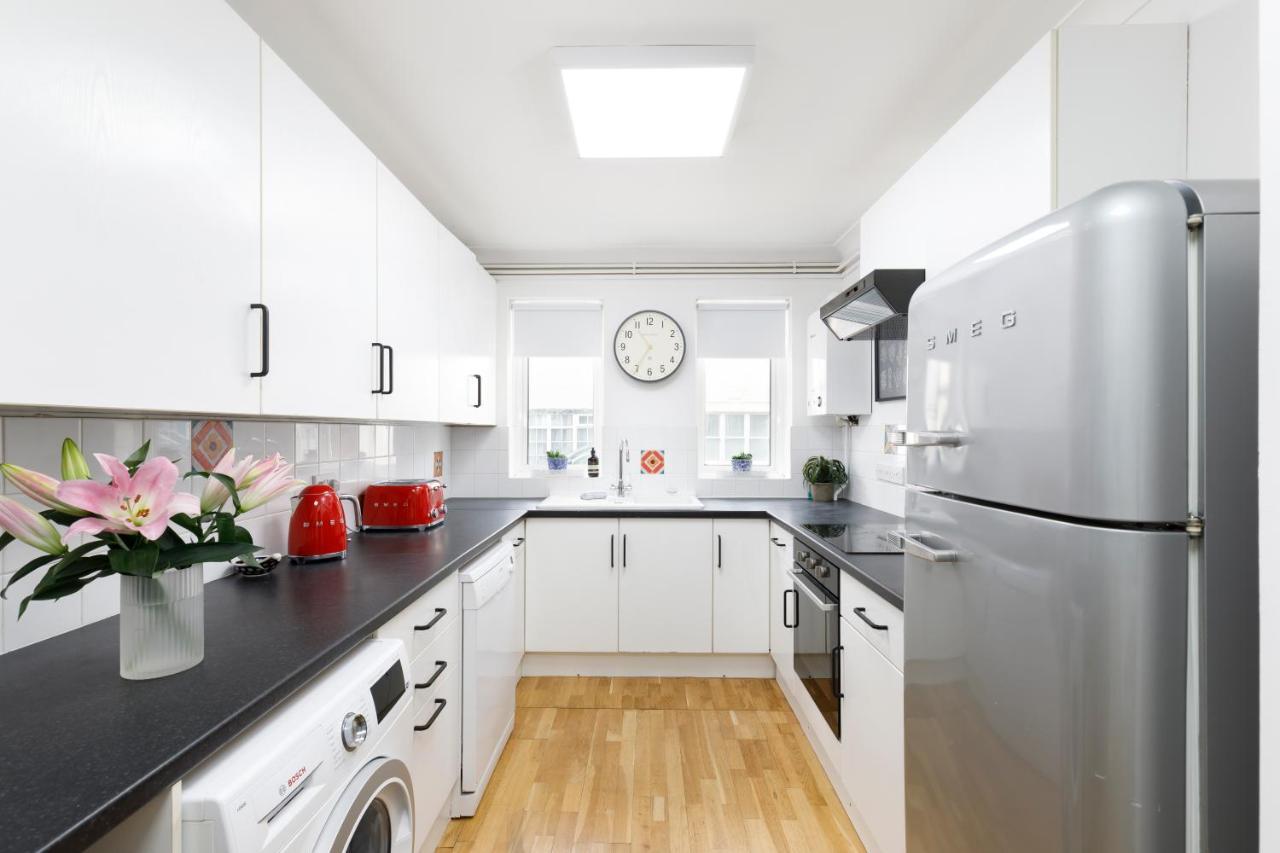 Beachside Retreat 2-Bedroom Gem With Free Private Parking & Outdoor Space Brighton Eksteriør bilde