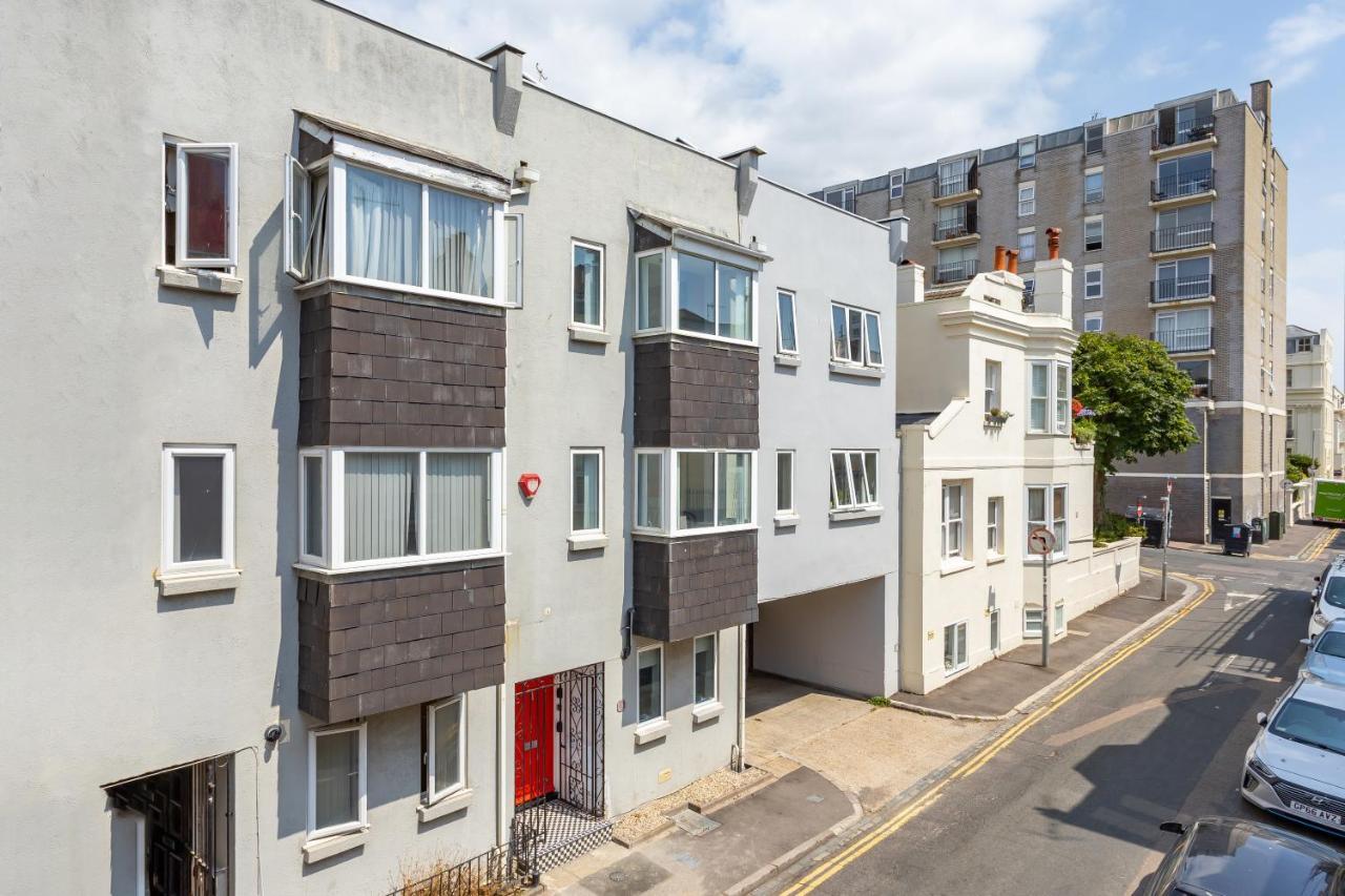 Beachside Retreat 2-Bedroom Gem With Free Private Parking & Outdoor Space Brighton Eksteriør bilde